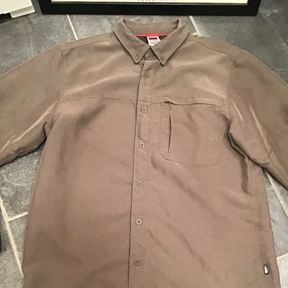 North Face Hiking Shirt Convertible Sleeve Button Down Outdoor Performance Top - Picture 10 of 16